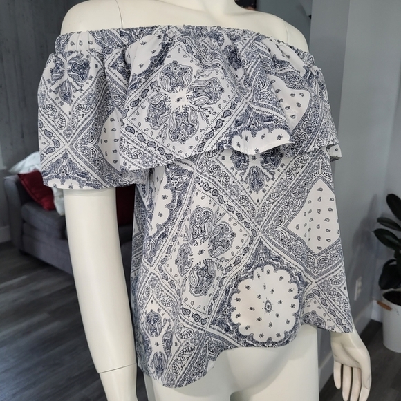 2/$20💕Bohemian Ruffle Off-Shoulder M - Picture 3 of 6